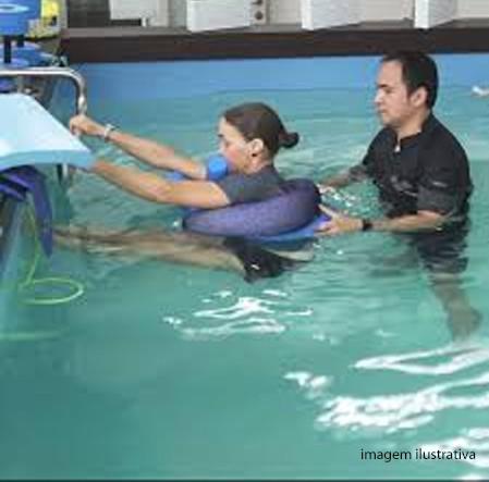 Clinica de fisioterapia aquática