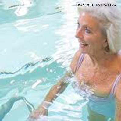 Fisioterapia aquática para idosos